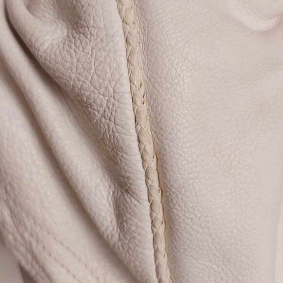 Fendi Spy Bag in White Leather - Picture 6 of 14